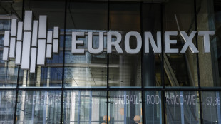 Borsa: Europa migliora dopo il Pil dell'Eurozona, Milano -0,35%