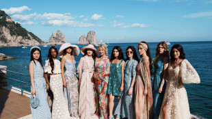 Luisa Beccaria sfila a Capri per la soap opera Beautiful