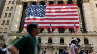 Wall Street termine en ordre dispers&eacute;, record pour le Nasdaq