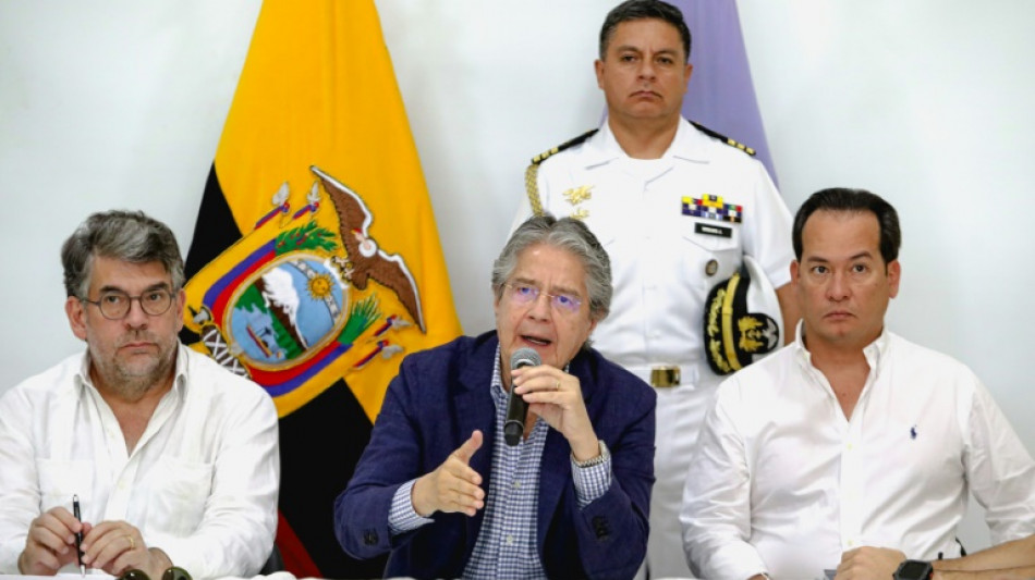 Lasso decreta estado de exce&ccedil;&atilde;o ap&oacute;s assassinato de prefeito no Equador