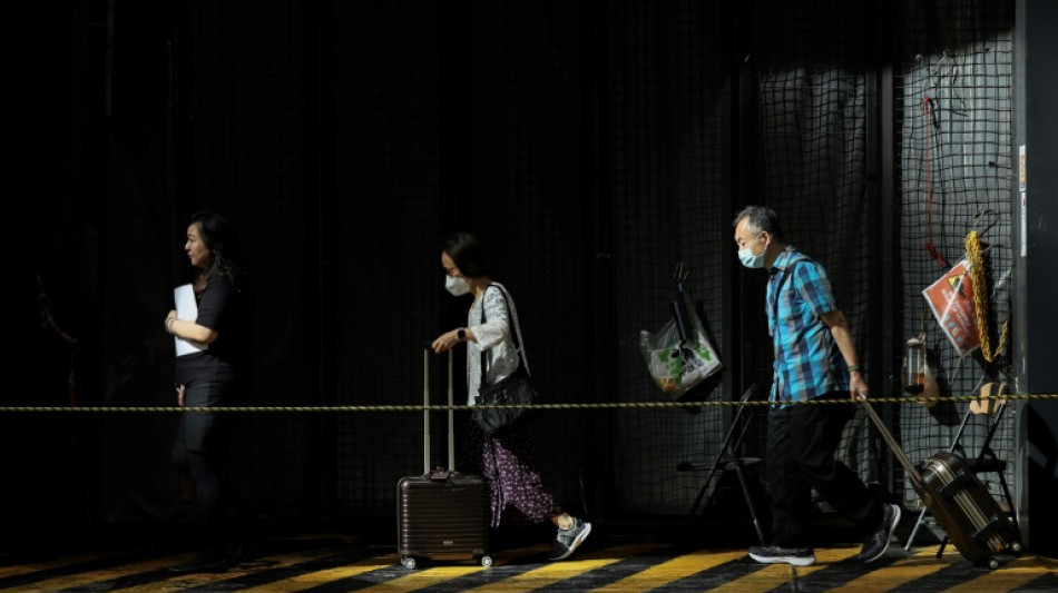 Pol&iacute;cia de Hong Kong oferece recompensa por informa&ccedil;&otilde;es para captura de ativistas no exterior