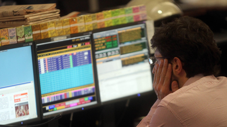 Borsa: Milano chiude in calo (-0,13%), scivolone di Stellantis