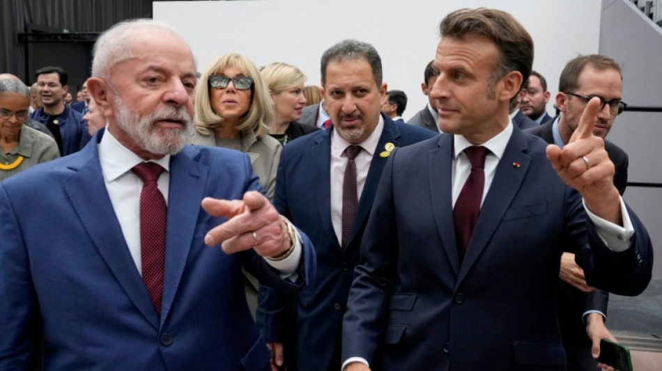 Macron diz que est&aacute; disposto a assinar acordo UE-Mercosul, mas com mudan&ccedil;as