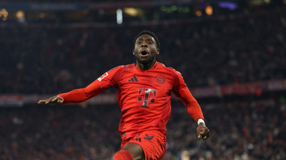 Bayern verl&auml;ngert mit Davies bis 2030