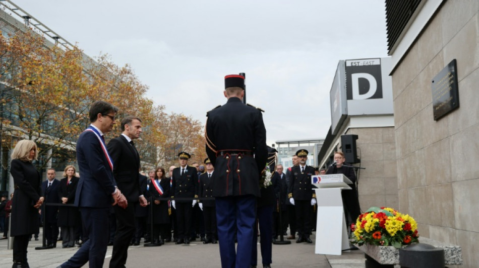 13-Novembre: recueillement à Paris et Saint-Denis, dix ans après les attentats 