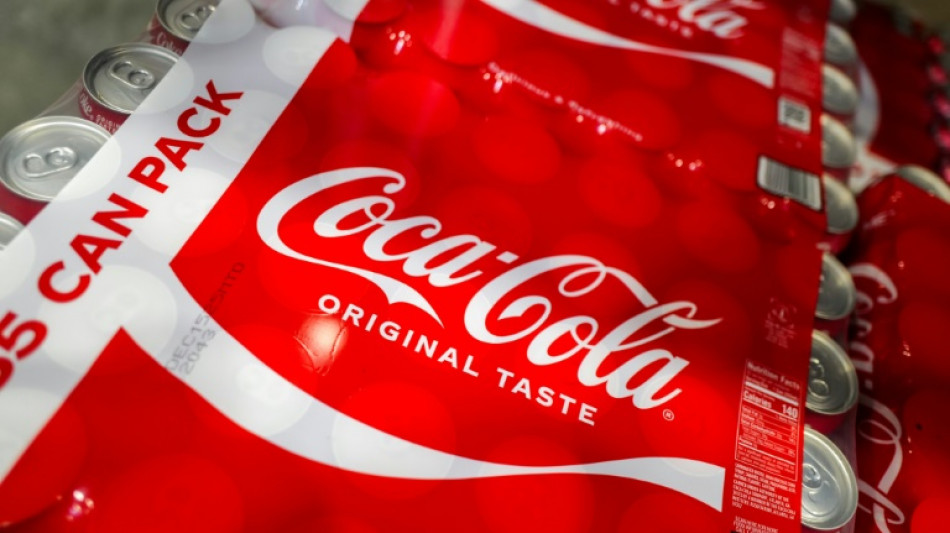 Toujours bien sucr&eacute;, mais diff&eacute;remment: Coca-Cola passe au sucre de canne, se r&eacute;jouit Trump