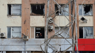 Ukraine: les combattants de Marioupol lancent un appel d&eacute;sesp&eacute;r&eacute;, Kiev re&ccedil;oit des avions de chasse