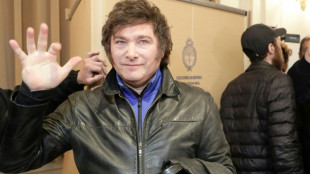 Candidato antissistema e 2 pol&iacute;ticos tradicionais disputar&atilde;o Presid&ecirc;ncia argentina