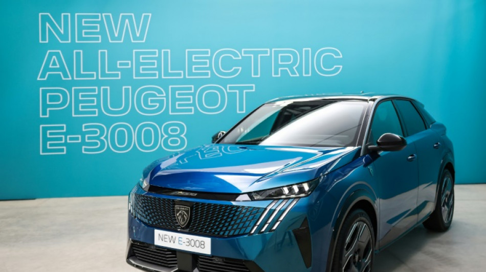 Peugeot lance sa 3008 dans l'&egrave;re &eacute;lectrique