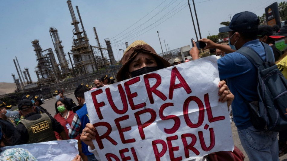 Nuevo derrame en un ducto de la refiner&iacute;a de Repsol en la costa de Per&uacute;