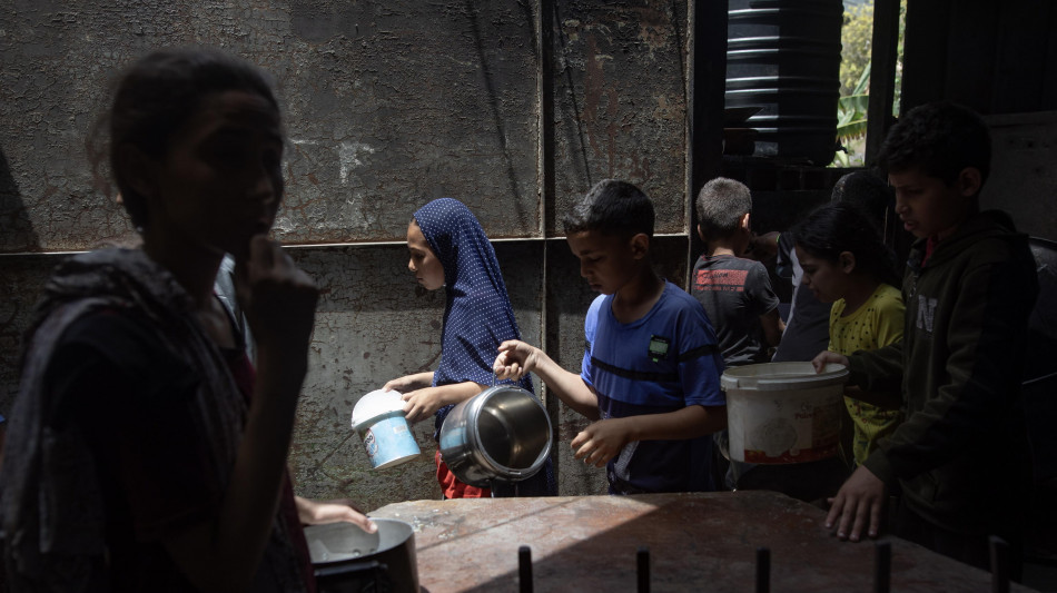 'Governo Israele discute oggi su consegna di cibo a Gaza'