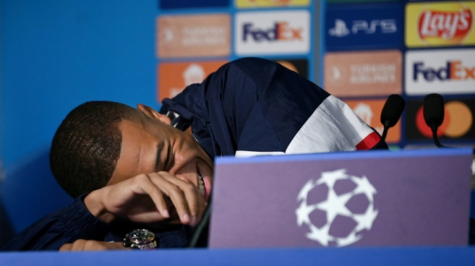 Foot: Mbapp&eacute; et l'avion, premi&egrave;res turbulences de communication