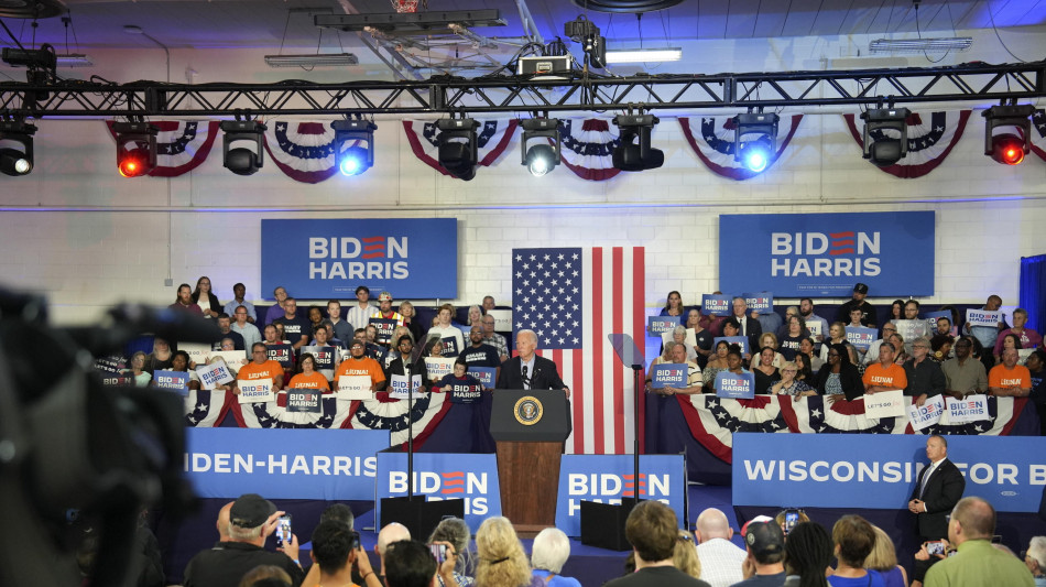 I deputati democratici esasperati da Biden, 'rifiuta la realt&agrave;'