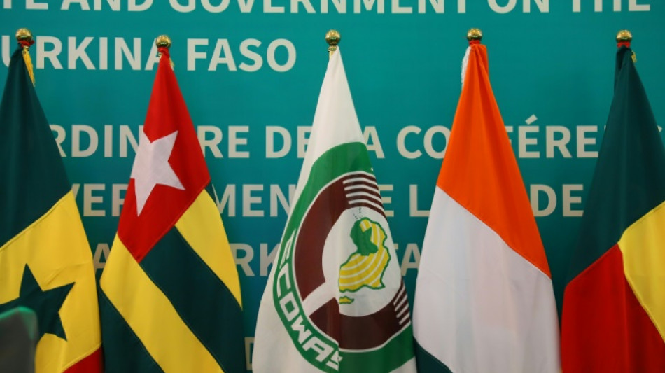 Comandantes militares da &Aacute;frica Ocidental discutir&atilde;o a crise no N&iacute;ger esta semana
