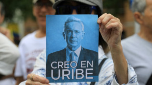 Colombie: l'assignation &agrave; r&eacute;sidence de l'ex-pr&eacute;sident Uribe lev&eacute;e