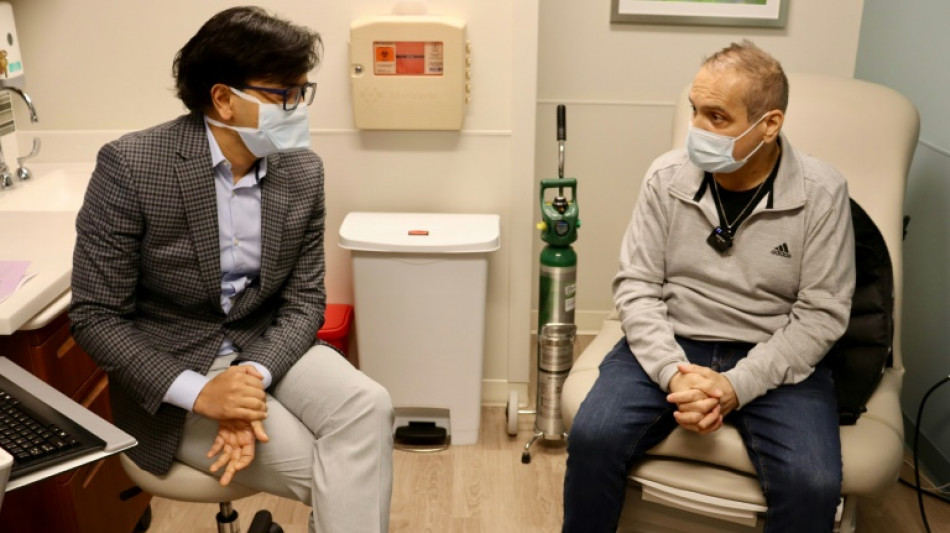 Un homme atteint d'un cancer terminal des poumons sauv&eacute; aux Etats-Unis par une double greffe