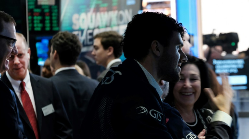 Wall Street commence ao&ucirc;t essentiellement en baisse 