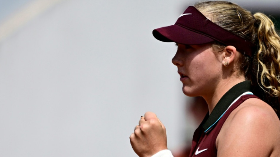 Russian teen Andreeva eases into French Open third round