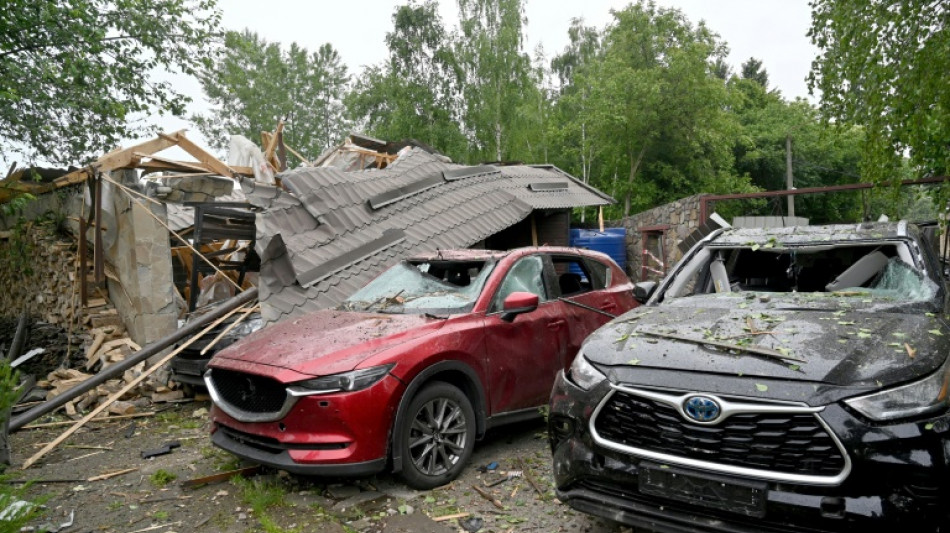 Ataques russos deixam 12 mortos na Ucr&acirc;nia
