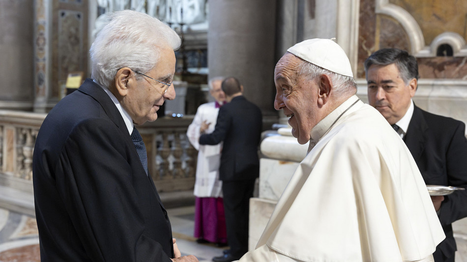 Mattarella &egrave; stato a Santa Marta dove si trova la salma del Papa