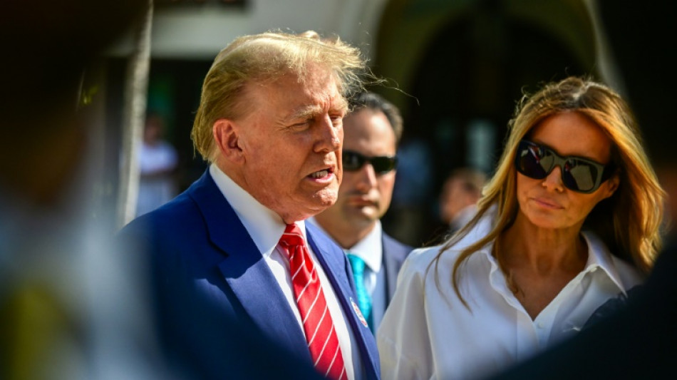 O t&iacute;mido retorno de Melania Trump &agrave; cena pol&iacute;tica nos EUA 