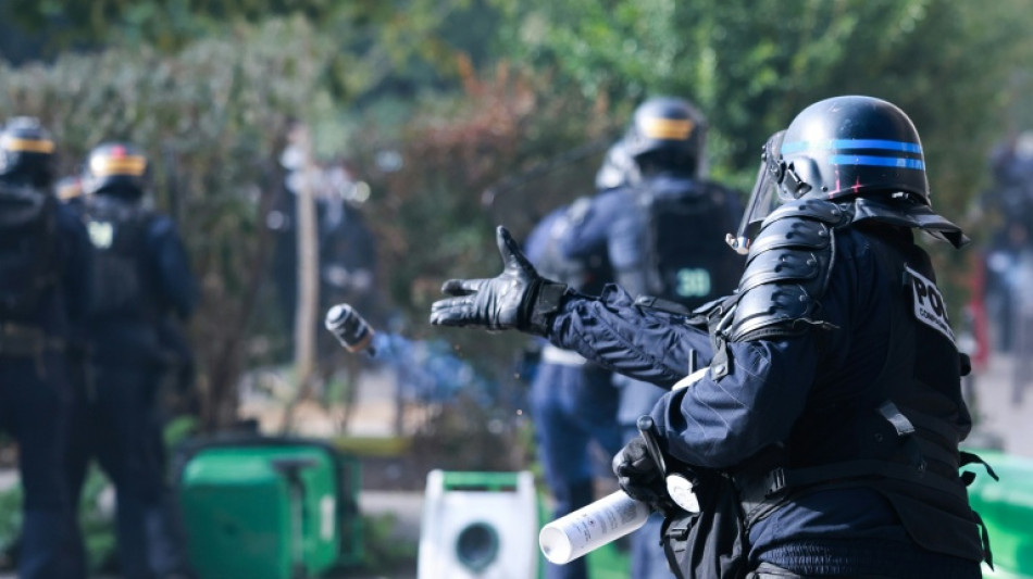 Francia suspende el uso de granadas aturdidoras en protestas estudiantiles