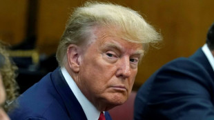 Trump &eacute; proibido de divulgar documentos sens&iacute;veis nas redes sociais