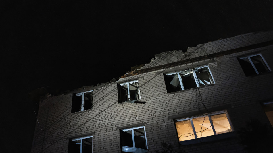 Kiev, tre le vittime del raid russo a Dnipro, anche un bambino