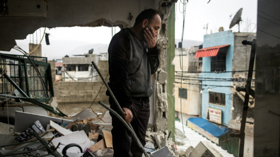 Des Palestiniens retournent dans leur camp ravag&eacute; par une op&eacute;ration isra&eacute;lienne