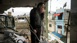 Des Palestiniens retournent dans leur camp ravag&eacute; par une op&eacute;ration isra&eacute;lienne