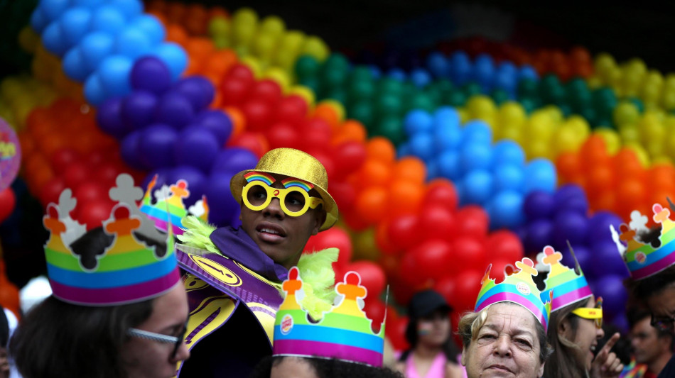 Milioni di persone a San Paolo per la parata Lgbt+ pi&ugrave; grande