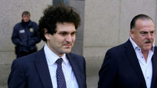 Accul&eacute;, l'ex-magnat des cryptomonnaies Sam Bankman-Fried tente une contre-attaque