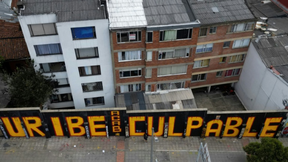 Expresidente colombiano Uribe sentenciado a 12 a&ntilde;os de prisi&oacute;n
