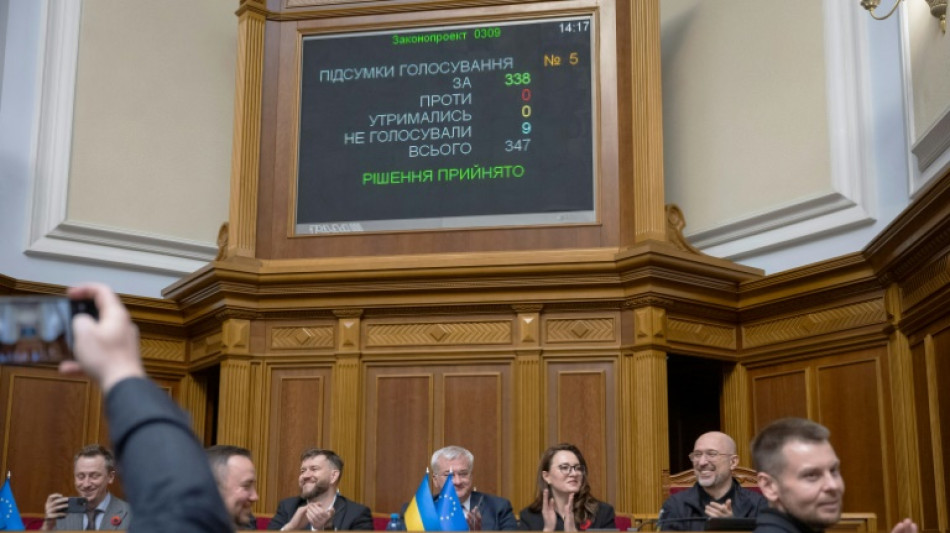 El parlamento de Ucrania ratifica el acuerdo "hist&oacute;rico" con EEUU sobre los minerales