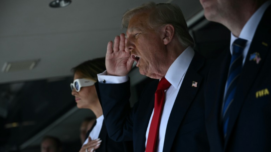 Boos and applause for Trump at FIFA Club World Cup final
