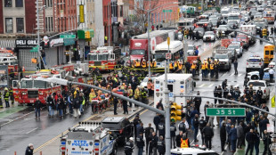 La polic&iacute;a de Nueva York busca al autor del tiroteo del metro