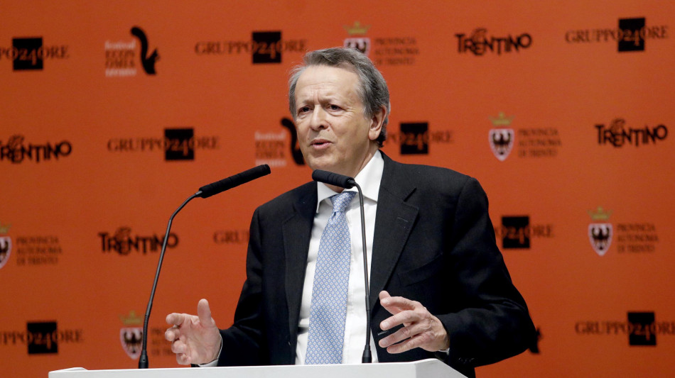 Il Sole 24 Ore: un francobollo celebra il quotidiano