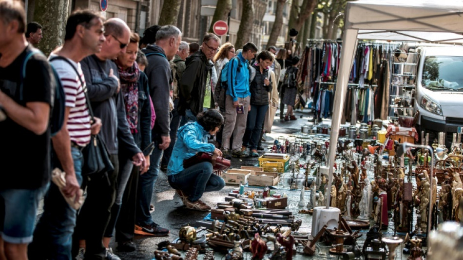Brocanteurs, moules-frites et f&ecirc;te: apr&egrave;s deux ans d'absence, la braderie de Lille revient