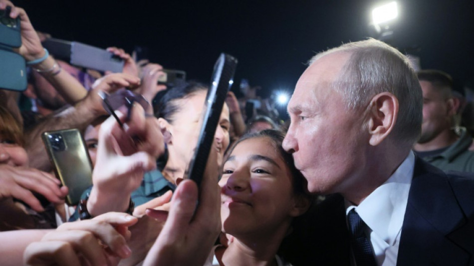 Kremlin insiste que Putin tem 'impressionante' apoio popular ap&oacute;s motim