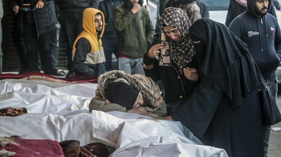 Ministero della Sanit&agrave; di Hamas, i morti a Gaza saliti a 45.717