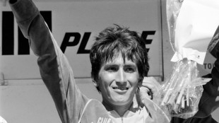 Exciclista colombiano "Lucho" Herrera, señalado en un caso de asesinatos con paramilitares