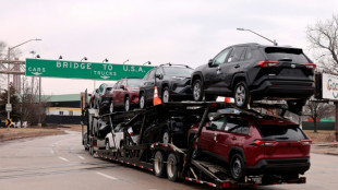 Le Canada appliquera mercredi des droits de 25% sur des automobiles am&eacute;ricaines