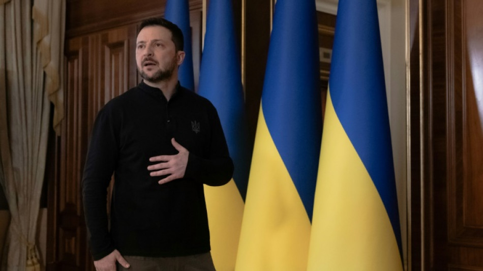 Zelensky pressiona R&uacute;ssia para que responda &agrave; proposta de tr&eacute;gua dos EUA
