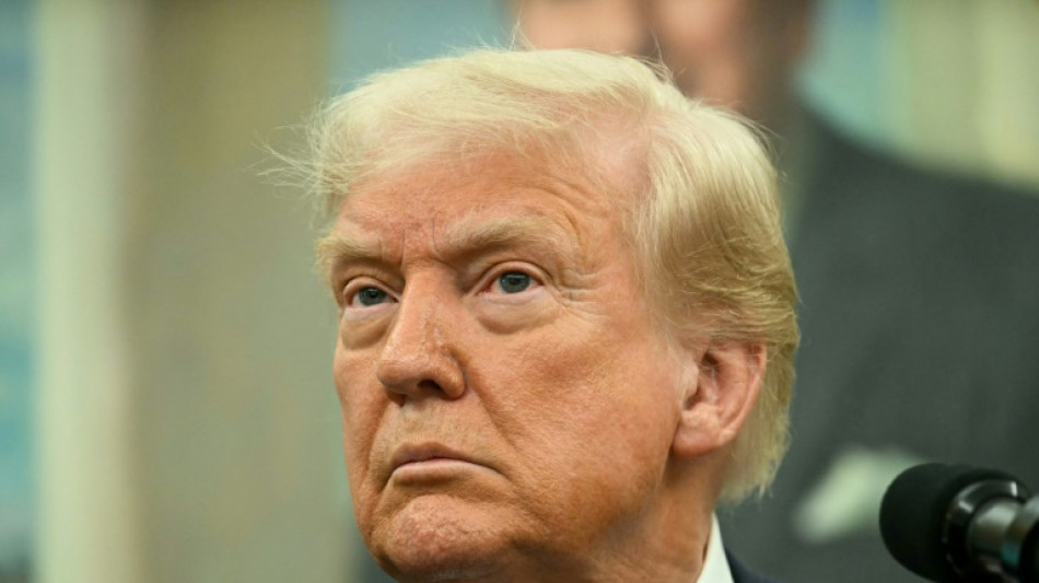 Trump sugere reduzir tarifas sobre produtos chineses para 80%