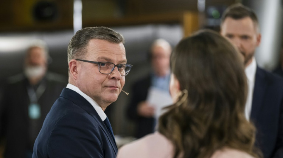 L&eacute;gislatives en Finlande: Sanna Marin au coude-&agrave;-coude avec la droite