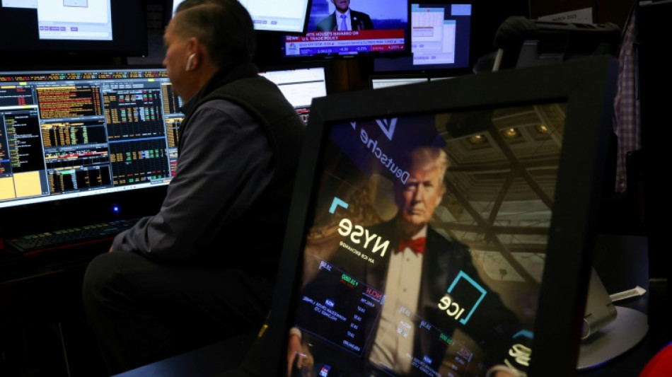 Wall Street en hausse, esp&egrave;re une politique commerciale plus mesur&eacute;e
