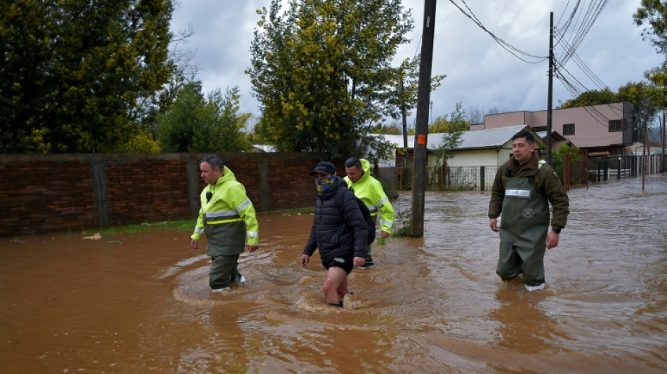 Dos muertos y m&aacute;s de 300 damnificados deja un fuerte temporal en Chile