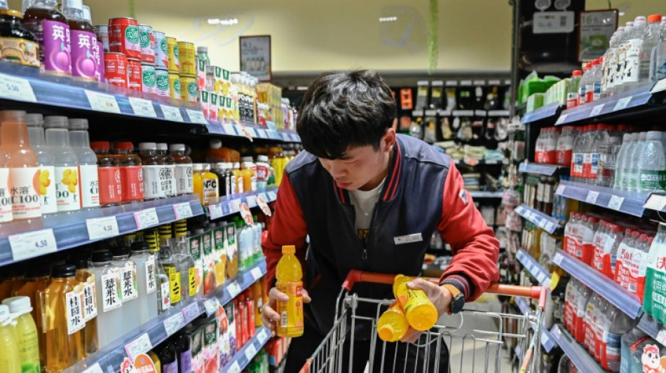 China pede que Trump pare de 'amea&ccedil;ar e chantagear' em meio &agrave; guerra comercial