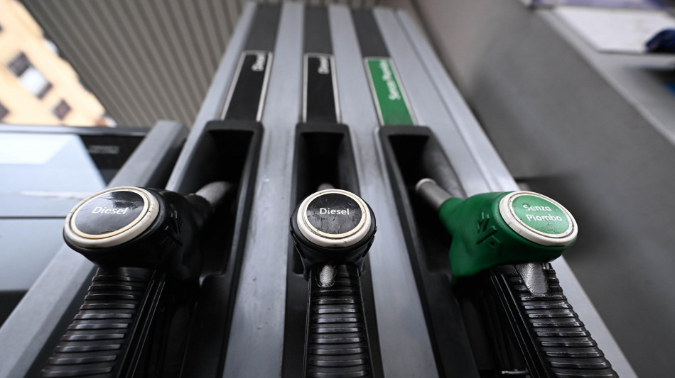 Assopetroli, bene calmierazione Eni-Ip, governo apra confronto per estenderla