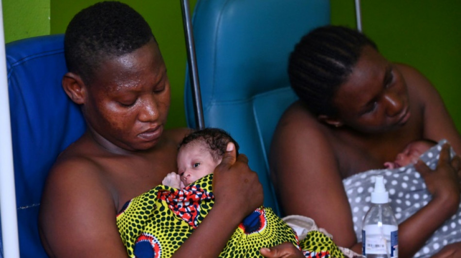 En C&ocirc;te d'Ivoire, la m&eacute;thode "kangourou" pour sauver les b&eacute;b&eacute;s pr&eacute;matur&eacute;s